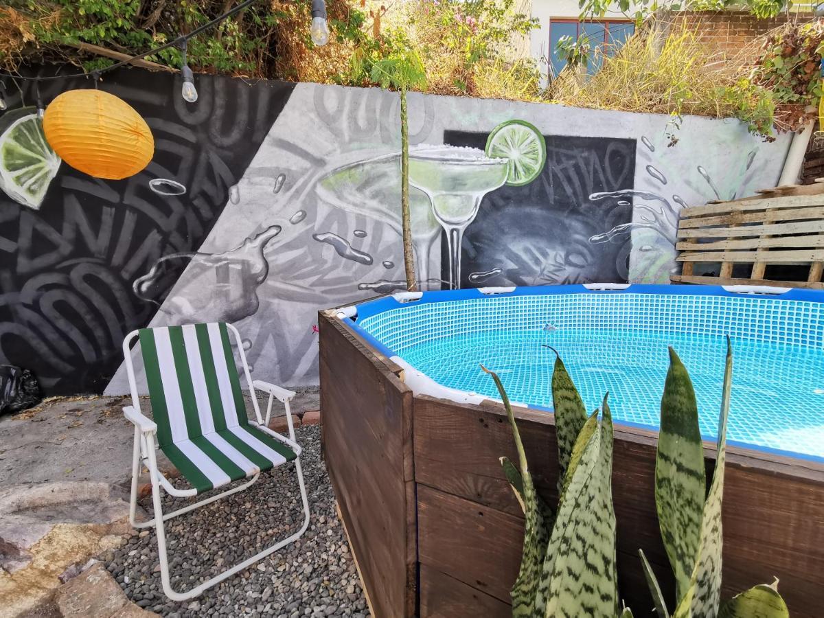 بويرتو فالارتا Margaritas Hostel المظهر الخارجي الصورة